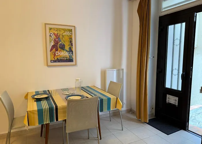 4 Pers En Centre-ville, Proche - Fr-1-309-517 Holiday home *
