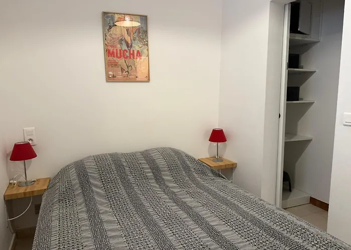 4 Pers En Centre-ville, Proche - Fr-1-309-517 Holiday home *